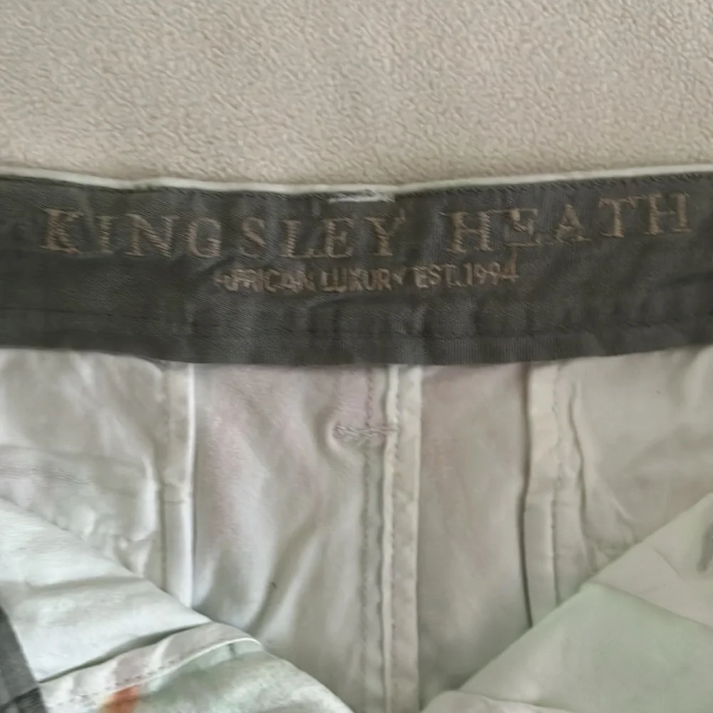 Tropical Print Bermuda Shorts - Picture 4 of 6